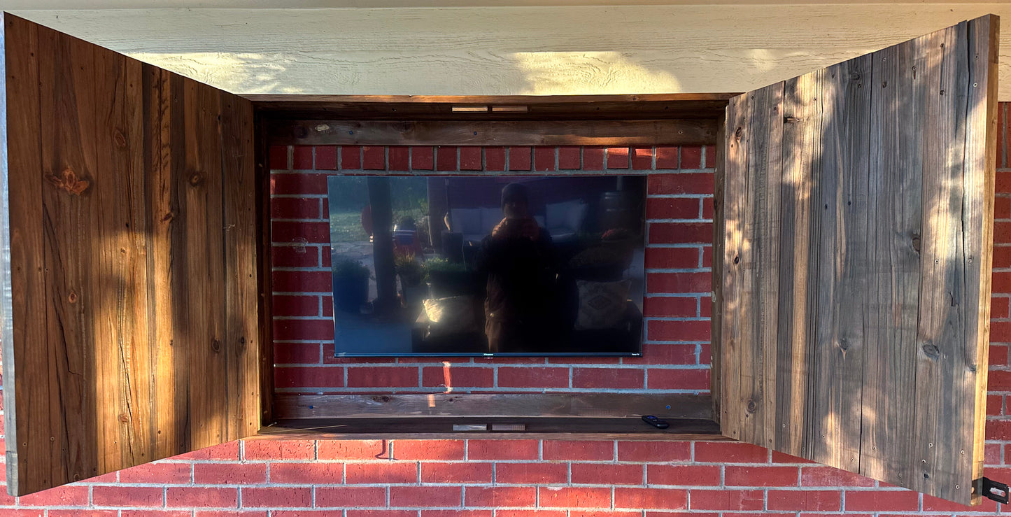 Outdoor TV Cover - SOLD